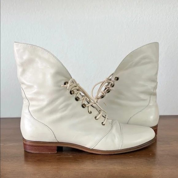 Nine West vintage women's Cream Lace-Up Ankle Boots - Picture 12 of 15